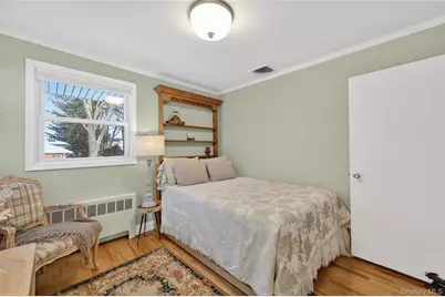 6 Dale Avenue, Syosset, NY 11791 - Photo 22