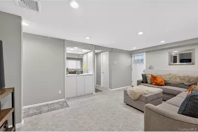 6 Dale Avenue, Syosset, NY 11791 - Photo 12