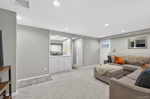 6 Dale Ave, Syosset, NY 11791 - Photo 12