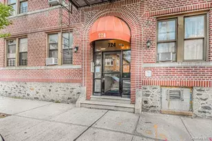 724 E 216th St, Bronx, NY 10467 - Photo 2