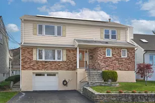 222 Gainsborg Ave E, West Harrison, NY 10604 - Photo 2