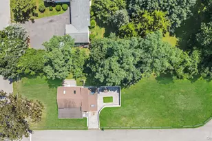 25 Cherry Ln, Wading River, NY 11792 - Photo 36