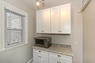 198 Warner Ave, Roslyn Heights, NY 11577 - Photo 20