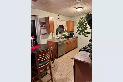 2914 Connecticut Avenue, Medford, NY 11763 - Photo 2