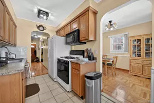 2726 Fenton Ave, Bronx, NY 10469 - Photo 18