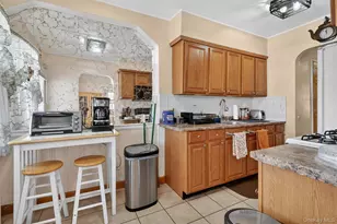 2726 Fenton Ave, Bronx, NY 10469 - Photo 16