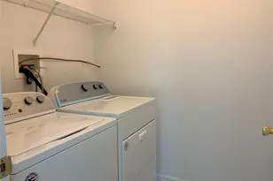 104 Scenic Lake Dr, Riverhead, NY 11901 - Photo 10