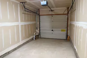 104 Scenic Lake Dr, Riverhead, NY 11901 - Photo 20