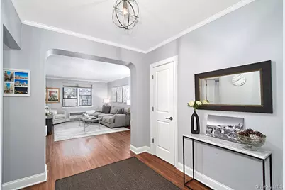 142 Garth Road #2M, Scarsdale, NY 10583 - Photo 2