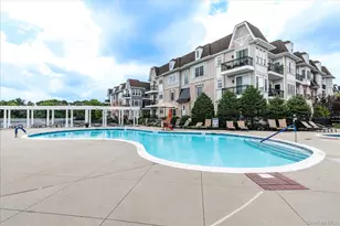 568 Pacing Way, Westbury, NY 11590 - Photo 20