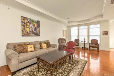 568 Pacing Way #568, Westbury, NY 11590 - Photo 8