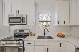 27 Atlantic Dr, Sound Beach, NY 11789 - Photo 10