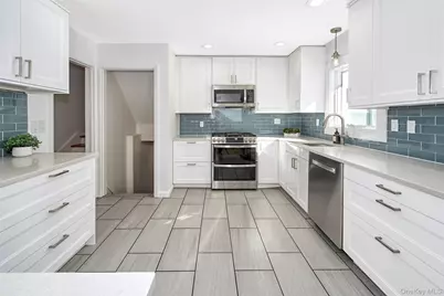 520 Bleeker Avenue, Mamaroneck, NY 10543 - Photo 16