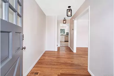 520 Bleeker Avenue, Mamaroneck, NY 10543 - Photo 10