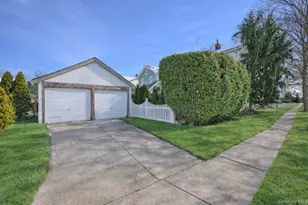 219 Floral Blvd, Floral Park, NY 11001 - Photo 20