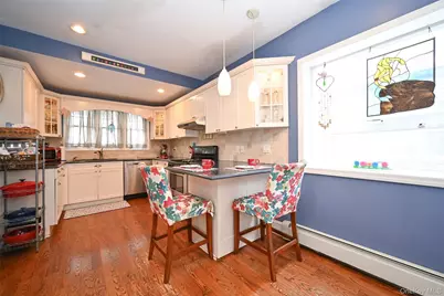 219 Floral Boulevard, Floral Park, NY 11001 - Photo 6