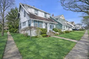 219 Floral Blvd, Floral Park, NY 11001 - Photo 2