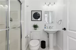 428 Trotting Ln, Westbury, NY 11590 - Photo 26