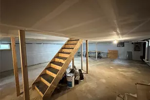 150 Park Ave, Hicksville, NY 11801 - Photo 18