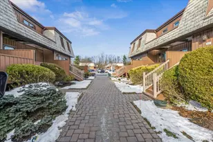 20 Heritage Dr, New City, NY 10956 - Photo 2