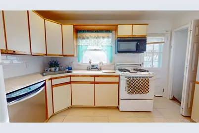 2718 Anthony Avenue, Bellmore, NY 11710 - Photo 6