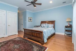 229 Miro Pl, Port Washington, NY 11050 - Photo 16