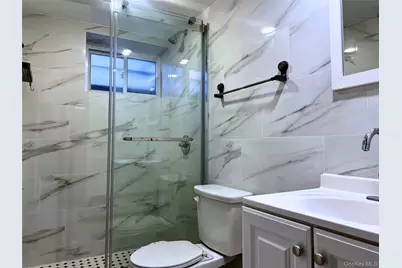 47-05 Utopia Parkway, Flushing, NY 11358 - Photo 18