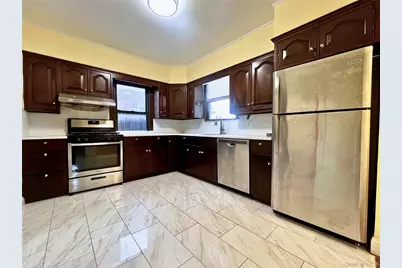 47-05 Utopia Parkway, Flushing, NY 11358 - Photo 6
