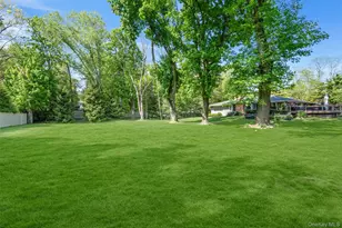 2 Yukon Dr, Woodbury, NY 11797 - Photo 28