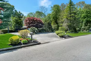 2 Yukon Dr, Woodbury, NY 11797 - Photo 2