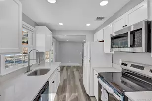 81 Oakside Rd, Smithtown, NY 11787 - Photo 10