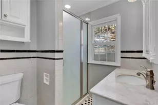 81 Oakside Rd, Smithtown, NY 11787 - Photo 20