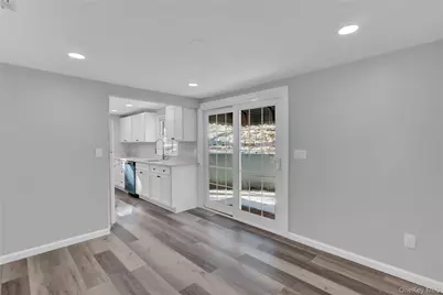 81 Oakside Road, Smithtown, NY 11787 - Photo 8