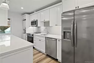 71 W Main St, Oyster Bay, NY 11771 - Photo 2
