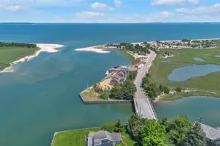 286 Towd Point Rd, Southampton, NY 11968 - Photo 8