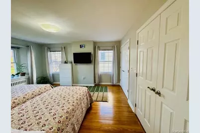 186-22 Avon Road, Jamaica, NY 11432 - Photo 16