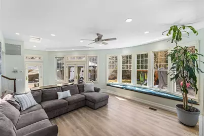 467 Highbrook Avenue, Pelham, NY 10803 - Photo 18