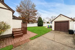 42 Driving Park Ave, Lynbrook, NY 11563 - Photo 20