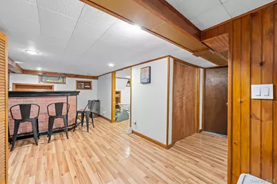 42 Driving Park Avenue, Lynbrook, NY 11563 - Photo 18