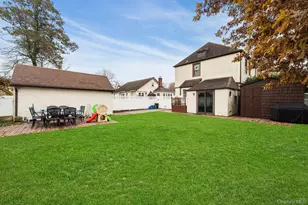 42 Driving Park Ave, Lynbrook, NY 11563 - Photo 22