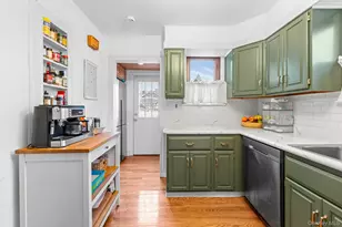 42 Driving Park Ave, Lynbrook, NY 11563 - Photo 10