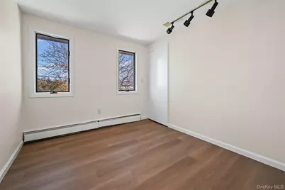 130 Gordon Place, Freeport, NY 11520 - Photo 8