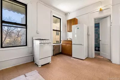 877 Hornaday Place, Bronx, NY 10460 - Photo 14