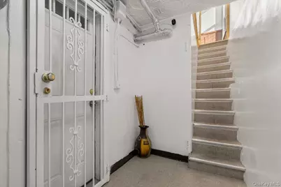 877 Hornaday Place, Bronx, NY 10460 - Photo 6