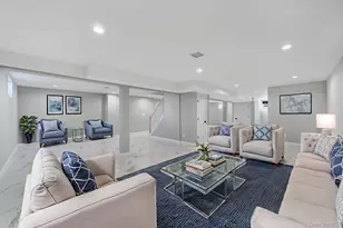 2105 Hoffman Ave, Elmont, NY 11003 - Photo 42