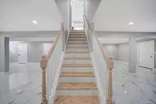 2105 Hoffman Ave, Elmont, NY 11003 - Photo 46