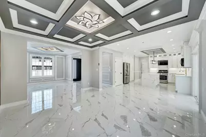 2105 Hoffman Avenue, Elmont, NY 11003 - Photo 20