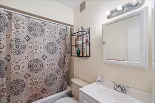 66-07 242nd St, Little Neck, NY 11362 - Photo 14