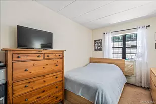 66-07 242nd St, Little Neck, NY 11362 - Photo 12