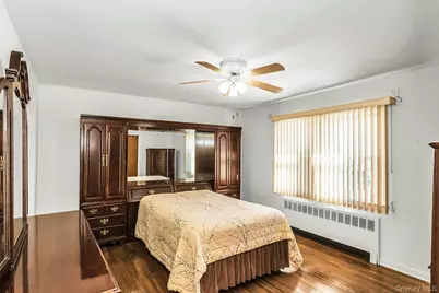 562 Arcadian Avenue, Valley Stream, NY 11580 - Photo 10